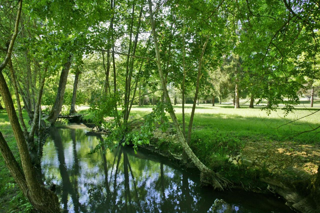Le Moulin De Mitou Otel Auriac-du-Périgord Dış mekan fotoğraf